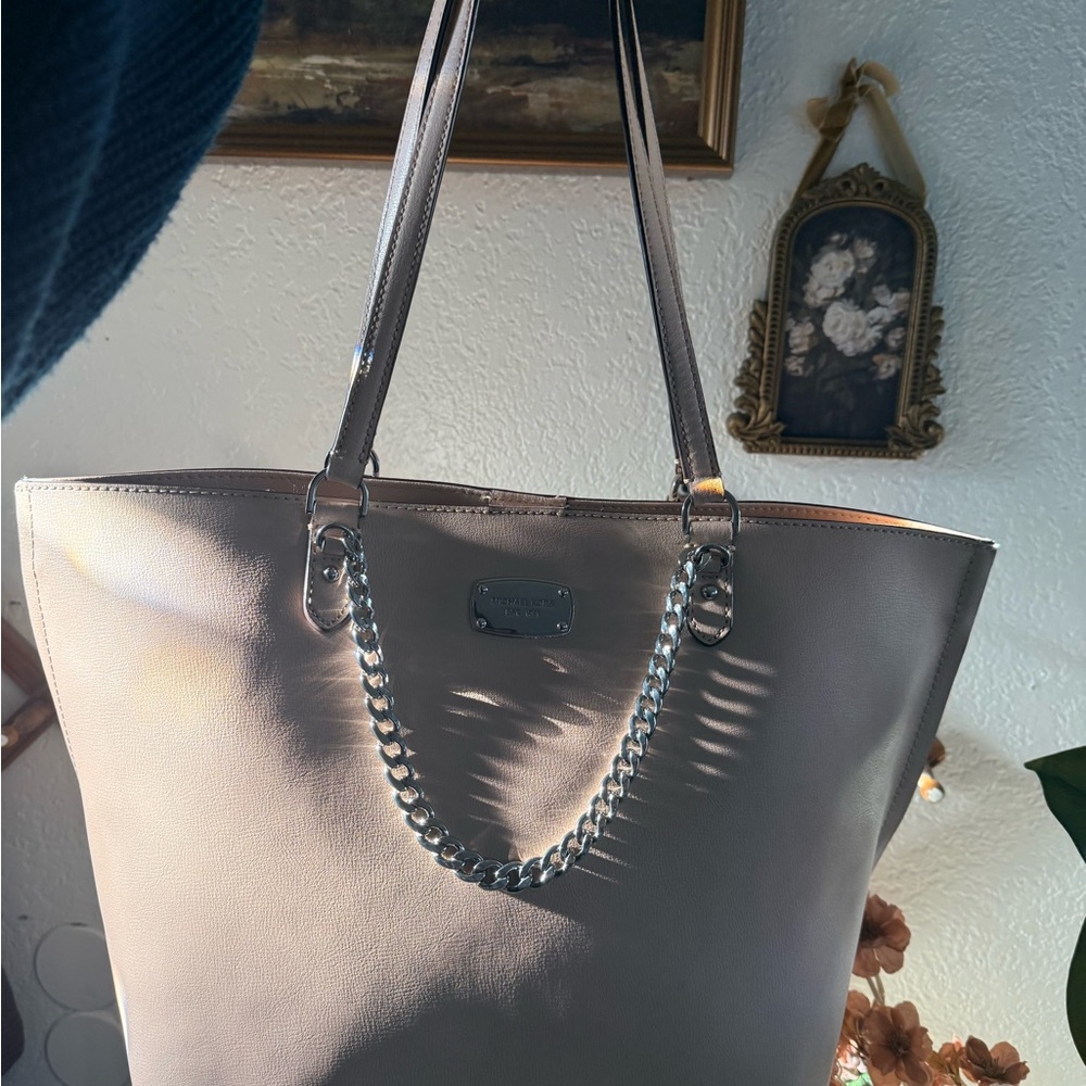 Elegant Gray Tote Bag